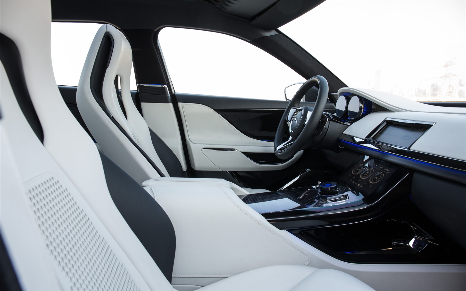Jaguar C-X17 Sports Crossover Concept 2013