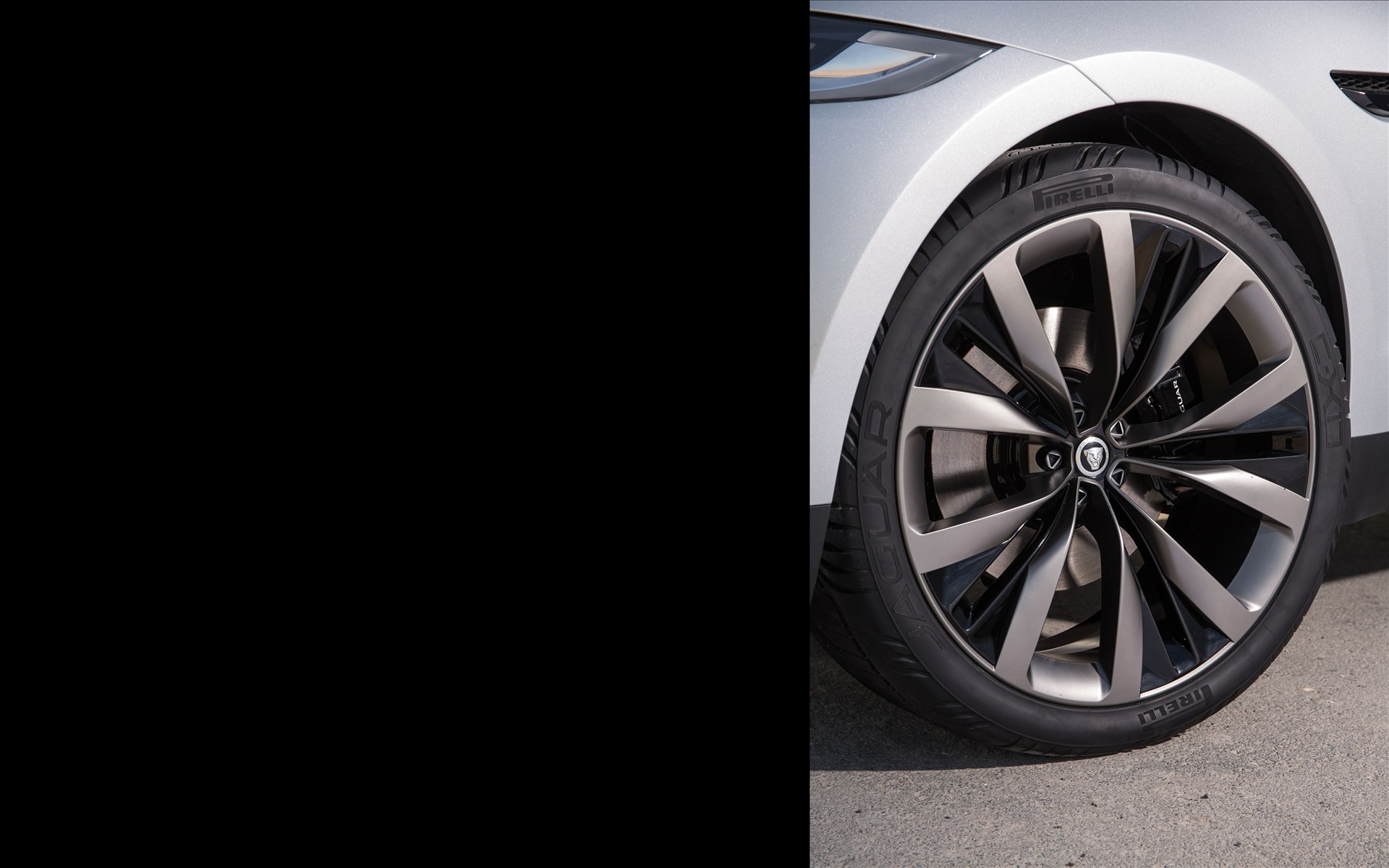 Jaguar C-X17 Sports Crossover Concept 2013