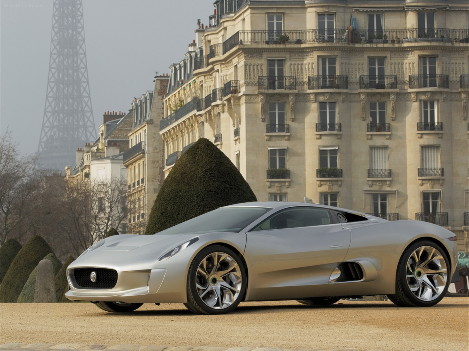 Jaguar C-X75 2011