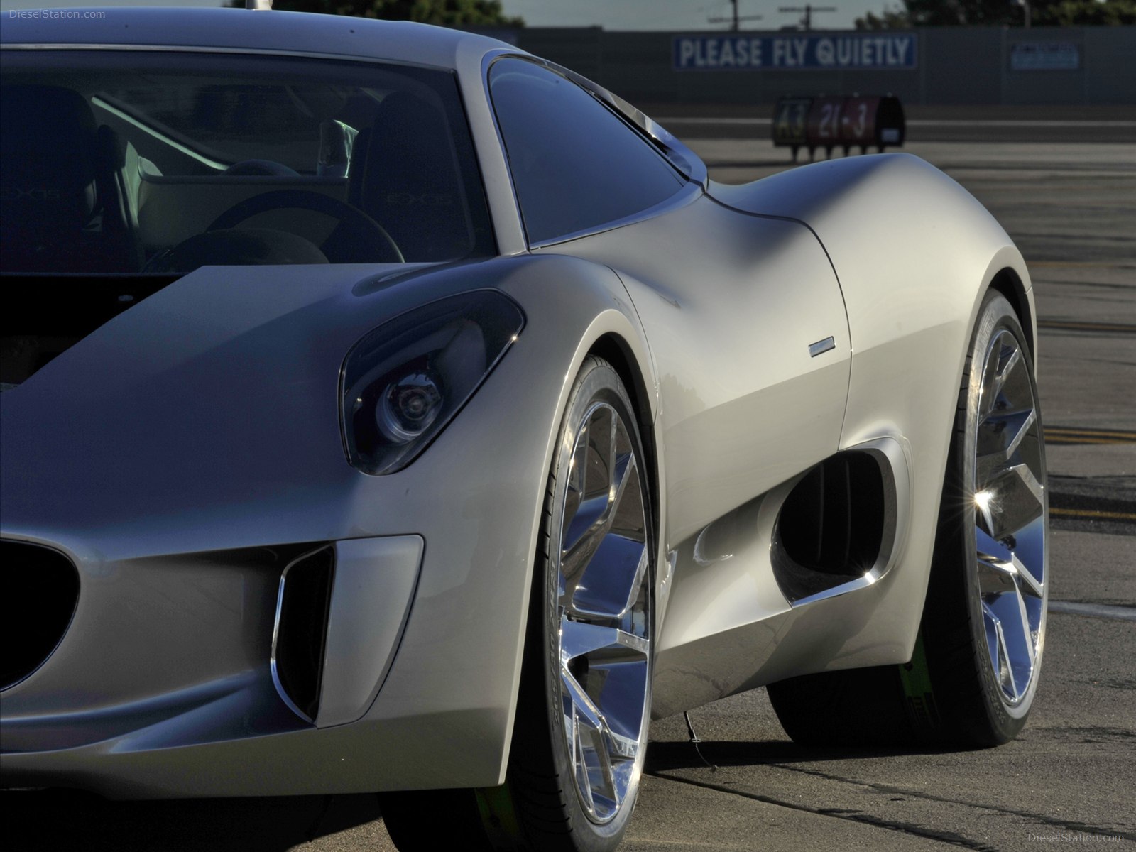 Jaguar C-X75 2011