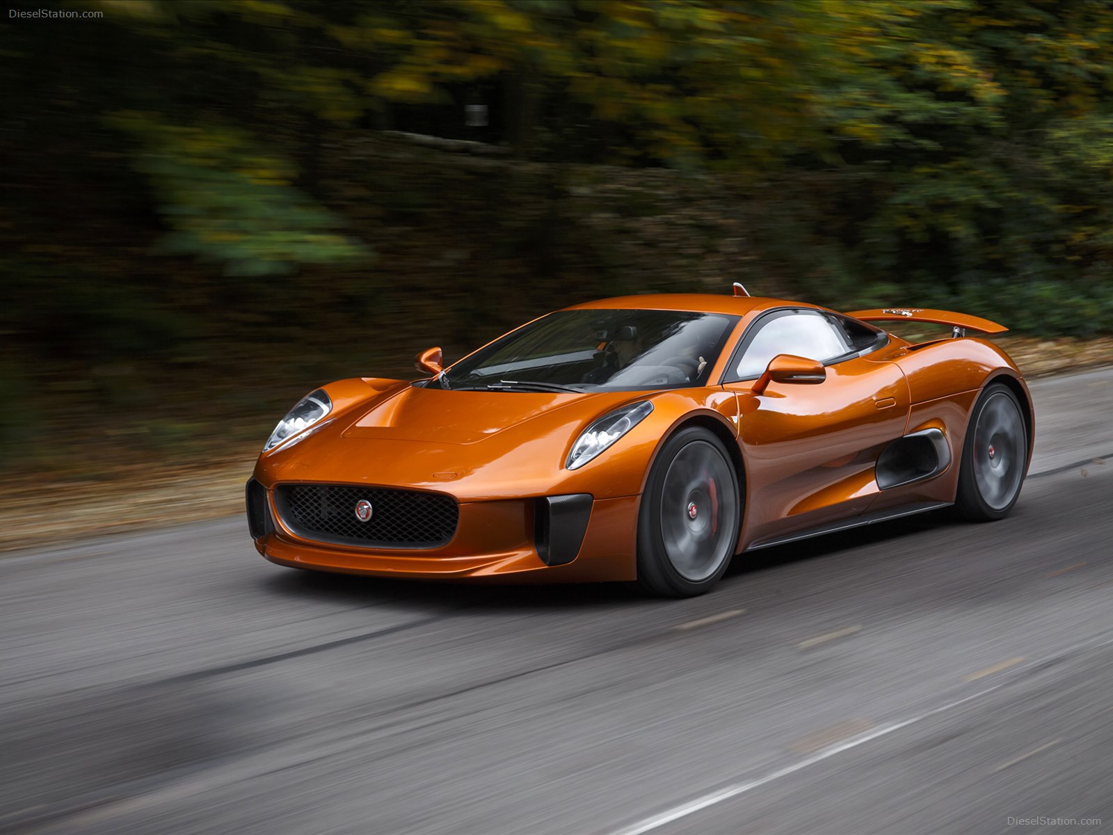 Jaguar C-X75 Bond Concept 2015