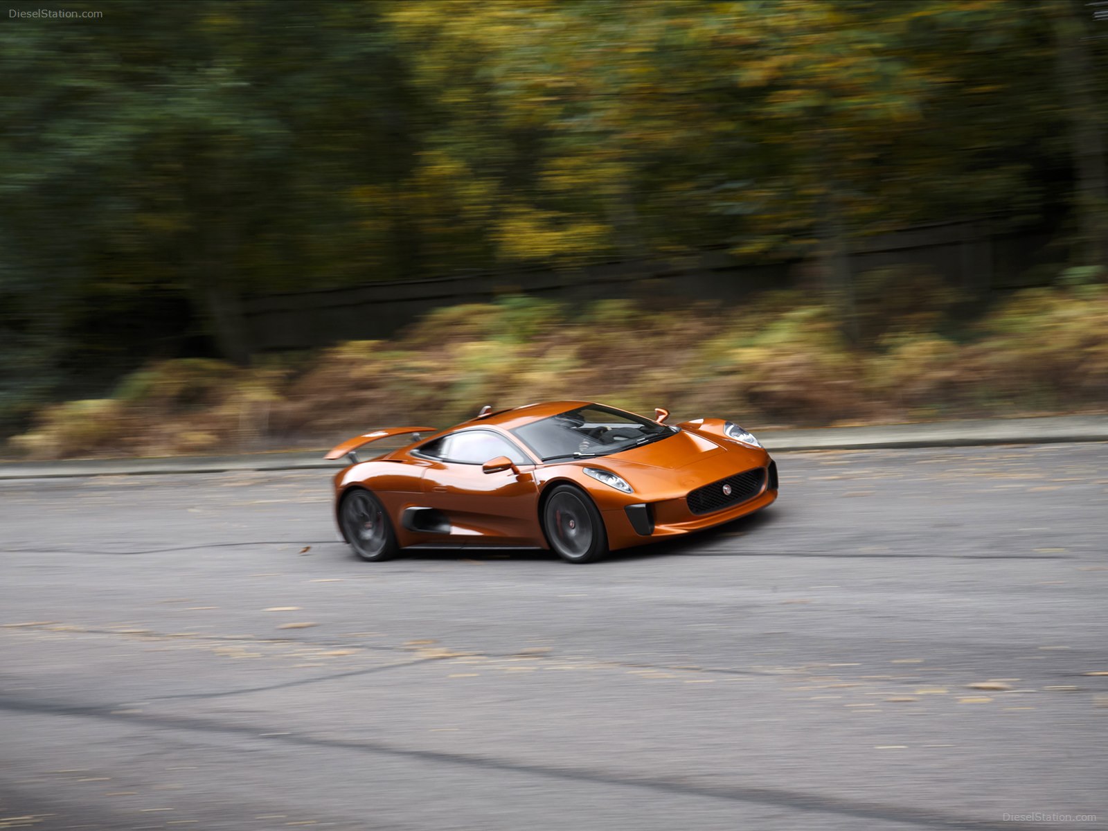 Jaguar C-X75 Bond Concept 2015