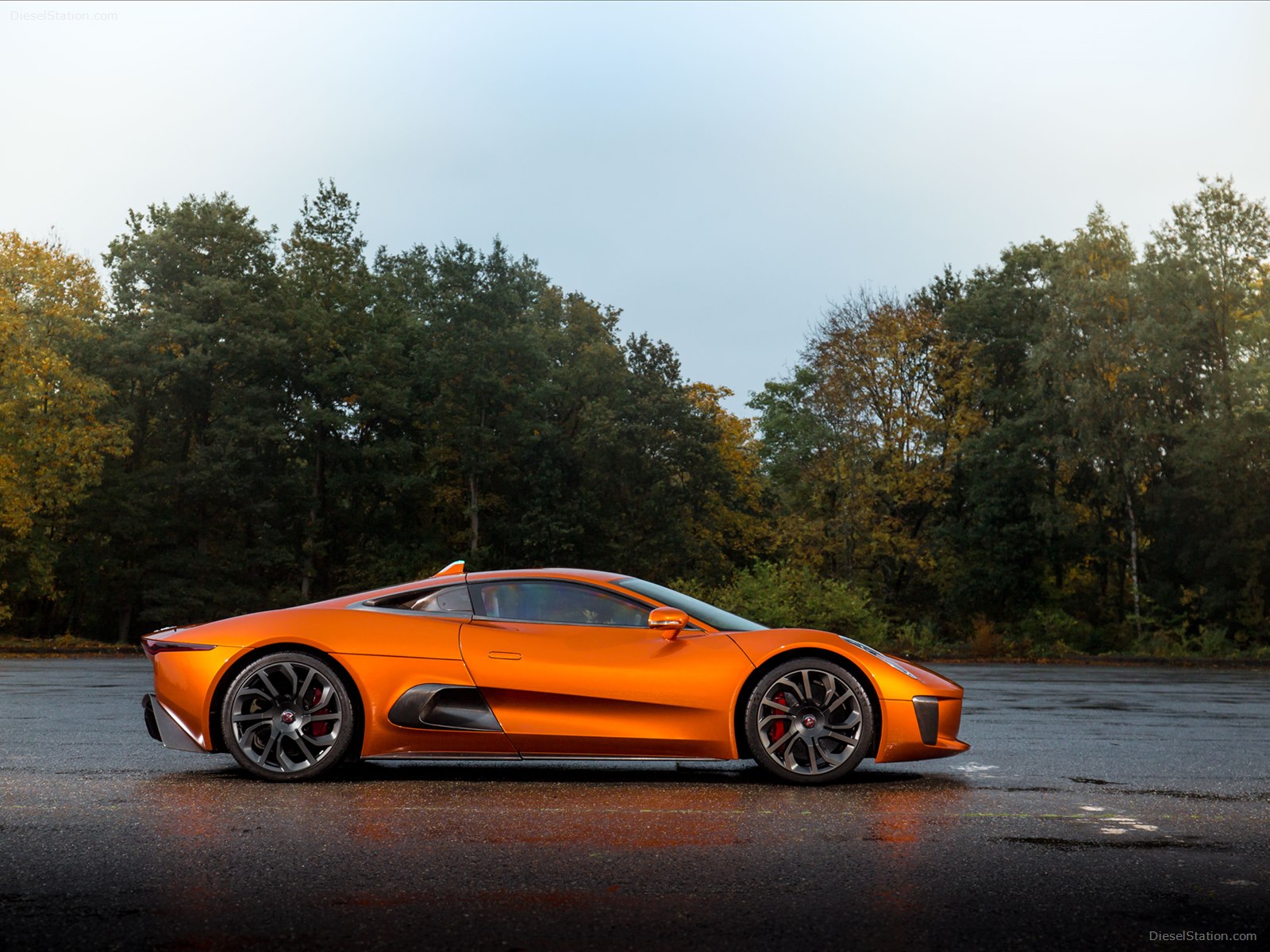 Jaguar C-X75 Bond Concept 2015