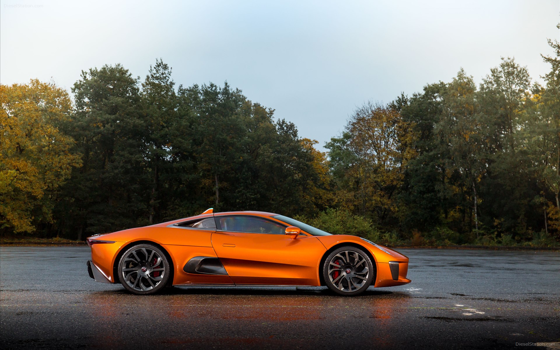 Jaguar C-X75 Bond Concept 2015