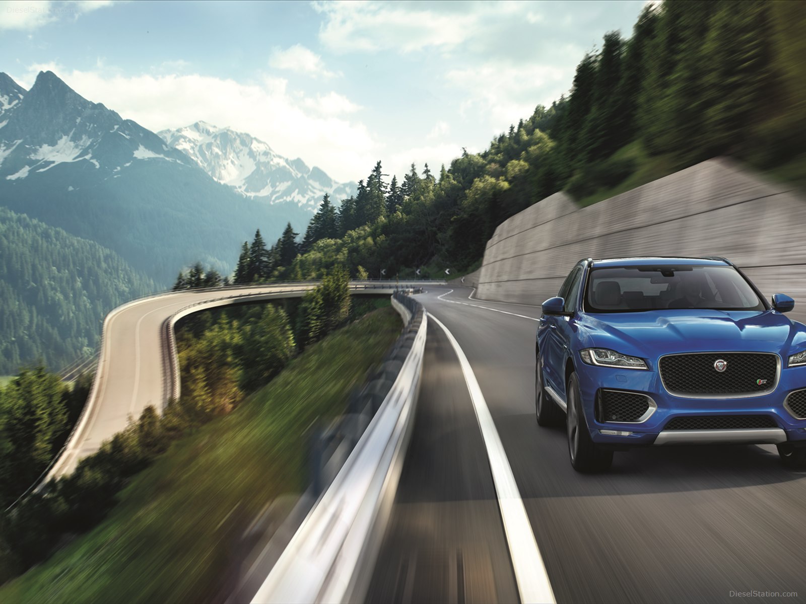 Jaguar F-Pace 2016