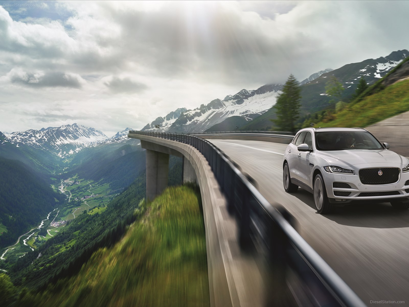 Jaguar F-Pace 2016