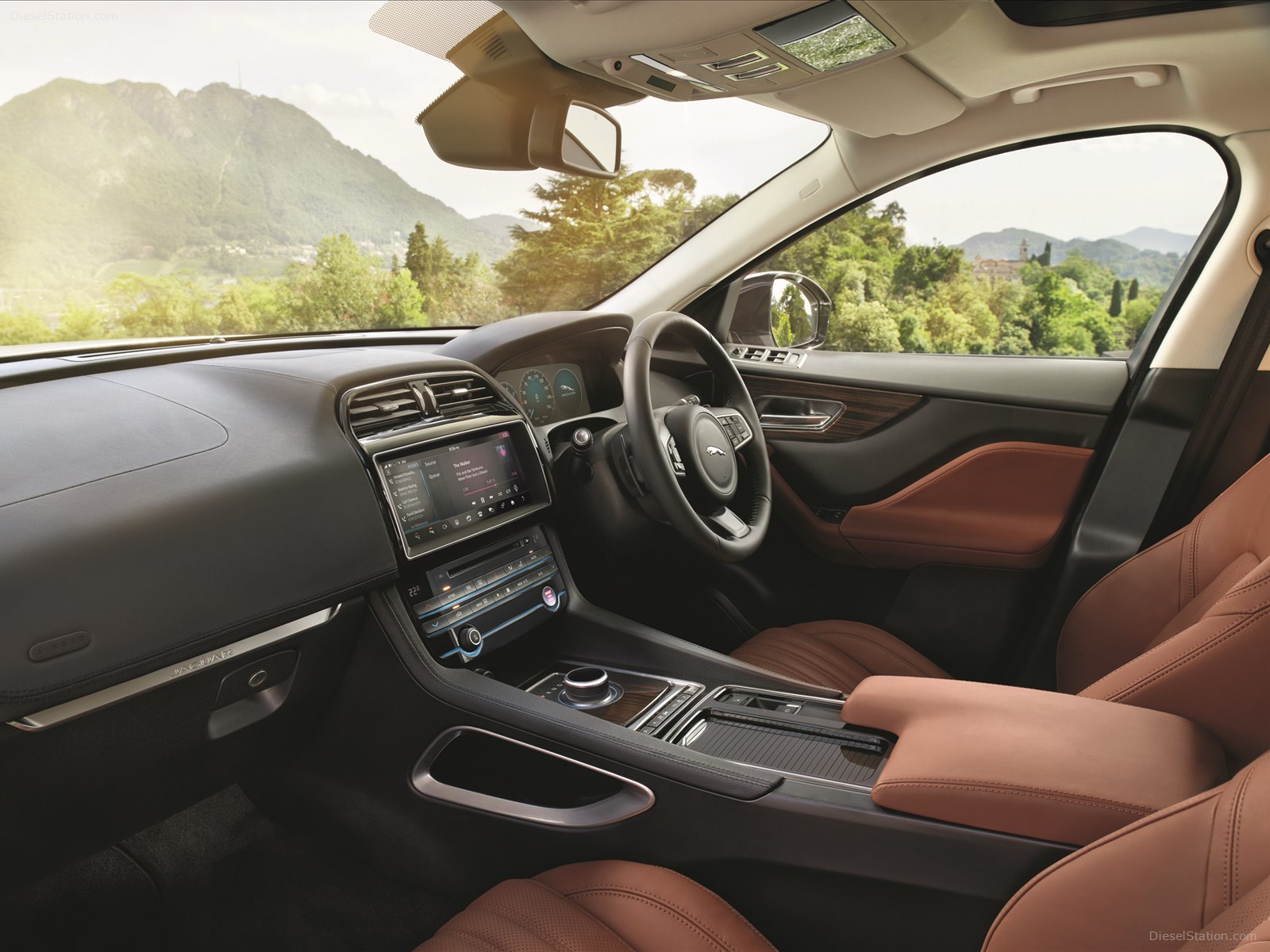 Jaguar F-Pace 2016
