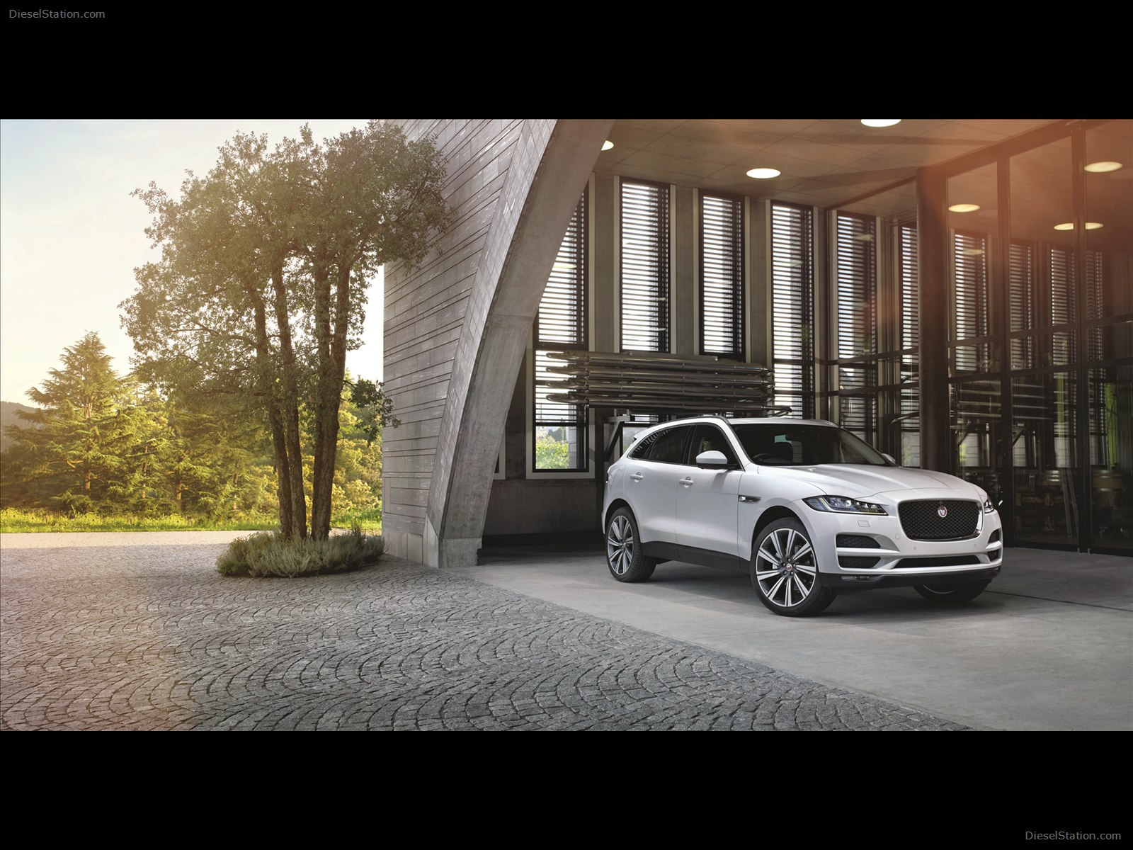 Jaguar F-Pace 2016