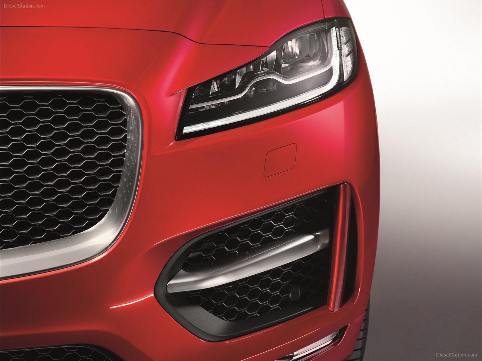 Jaguar F-Pace 2016