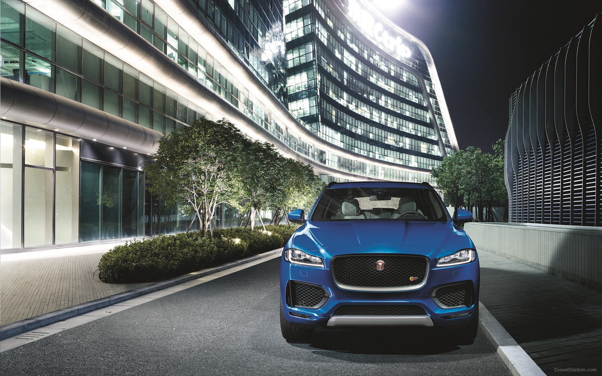 Jaguar F-Pace 2016