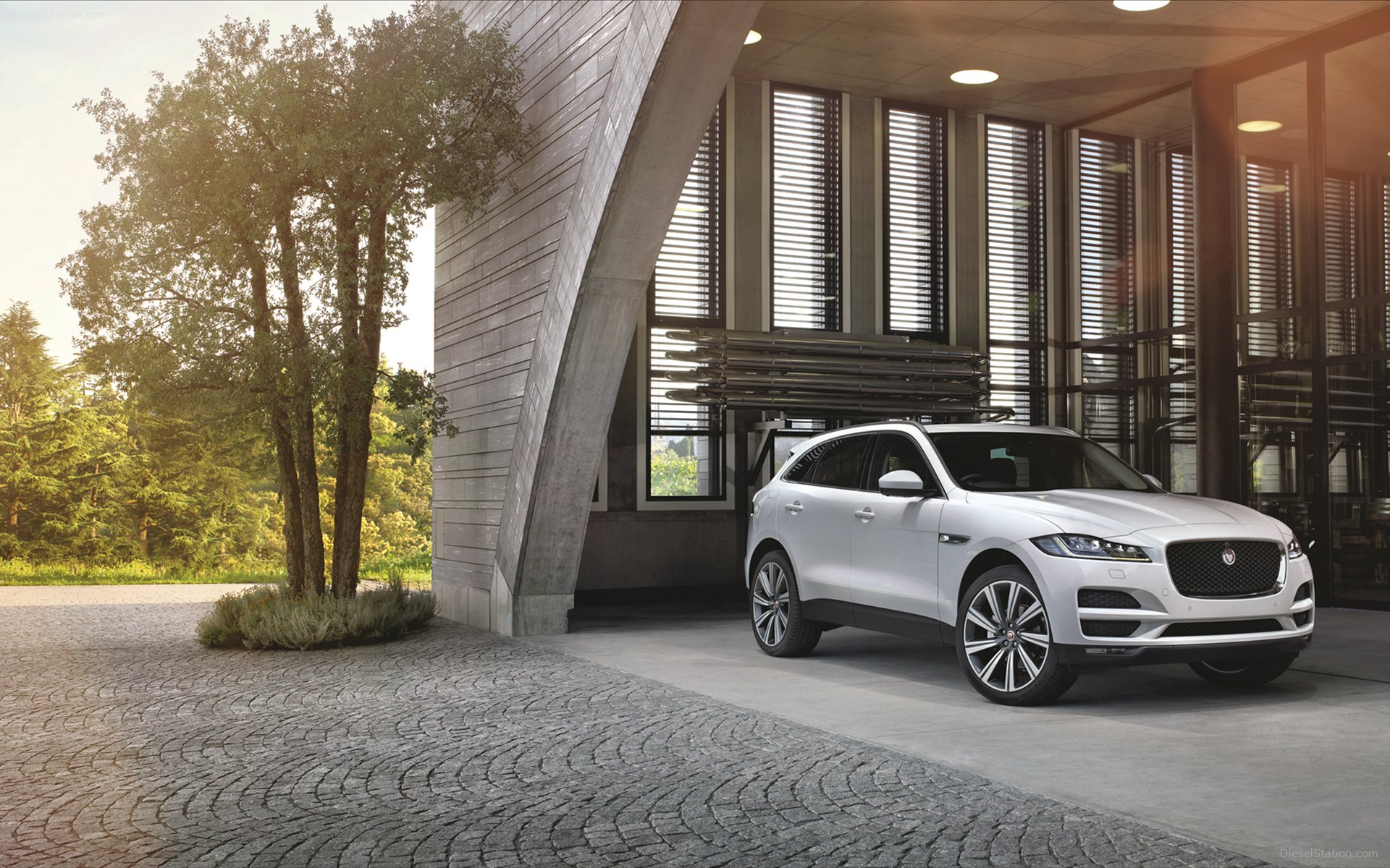 Jaguar F-Pace 2016