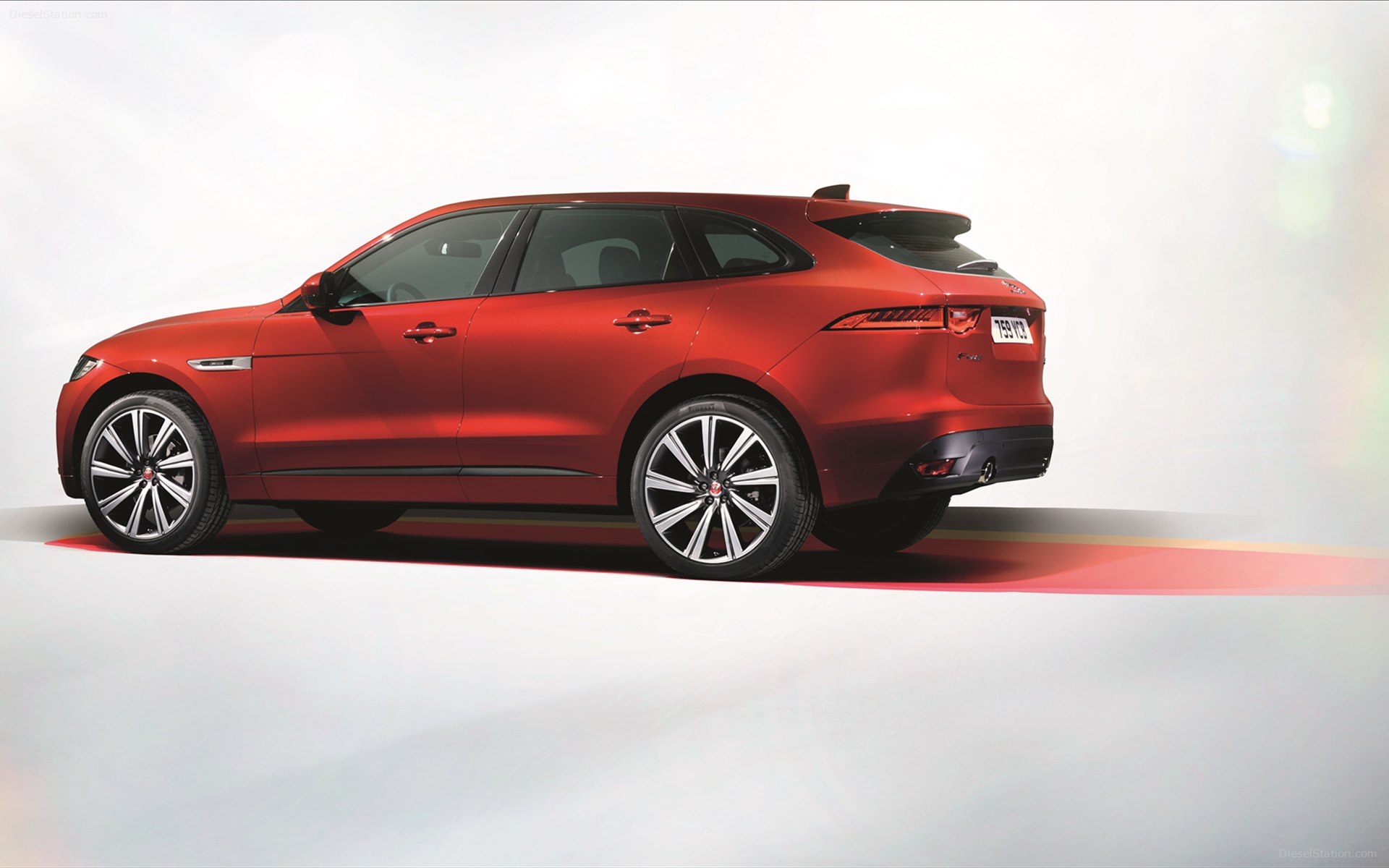 Jaguar F-Pace 2016