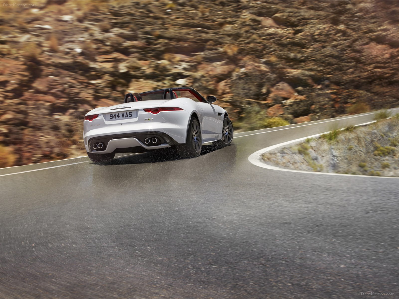 Jaguar F-TYPE Convertible 2016