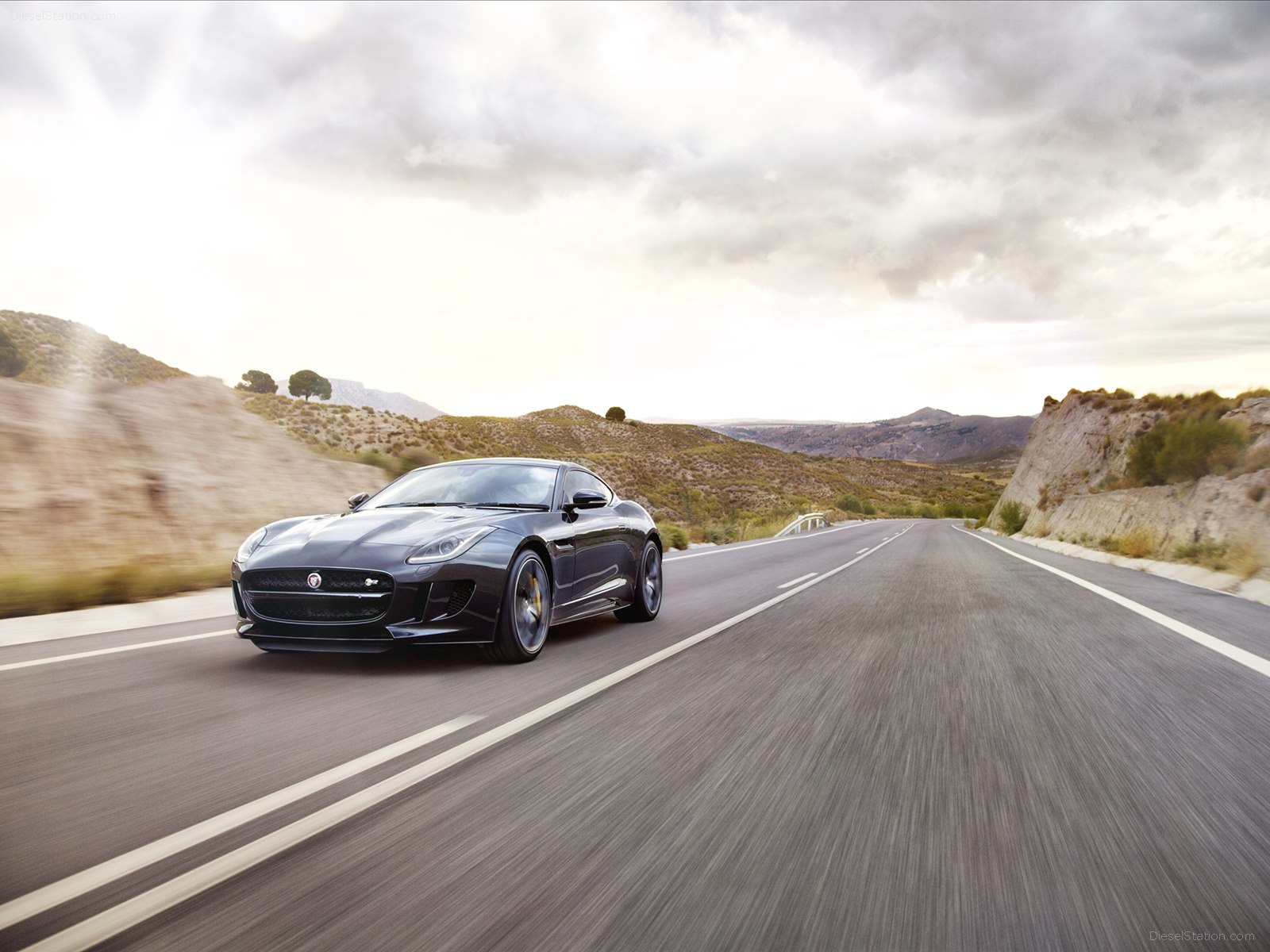 Jaguar F-TYPE Coupe 2016
