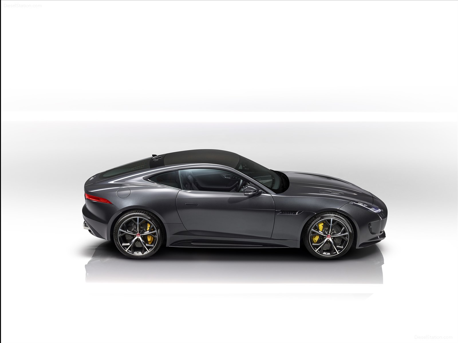 Jaguar F-TYPE Coupe 2016