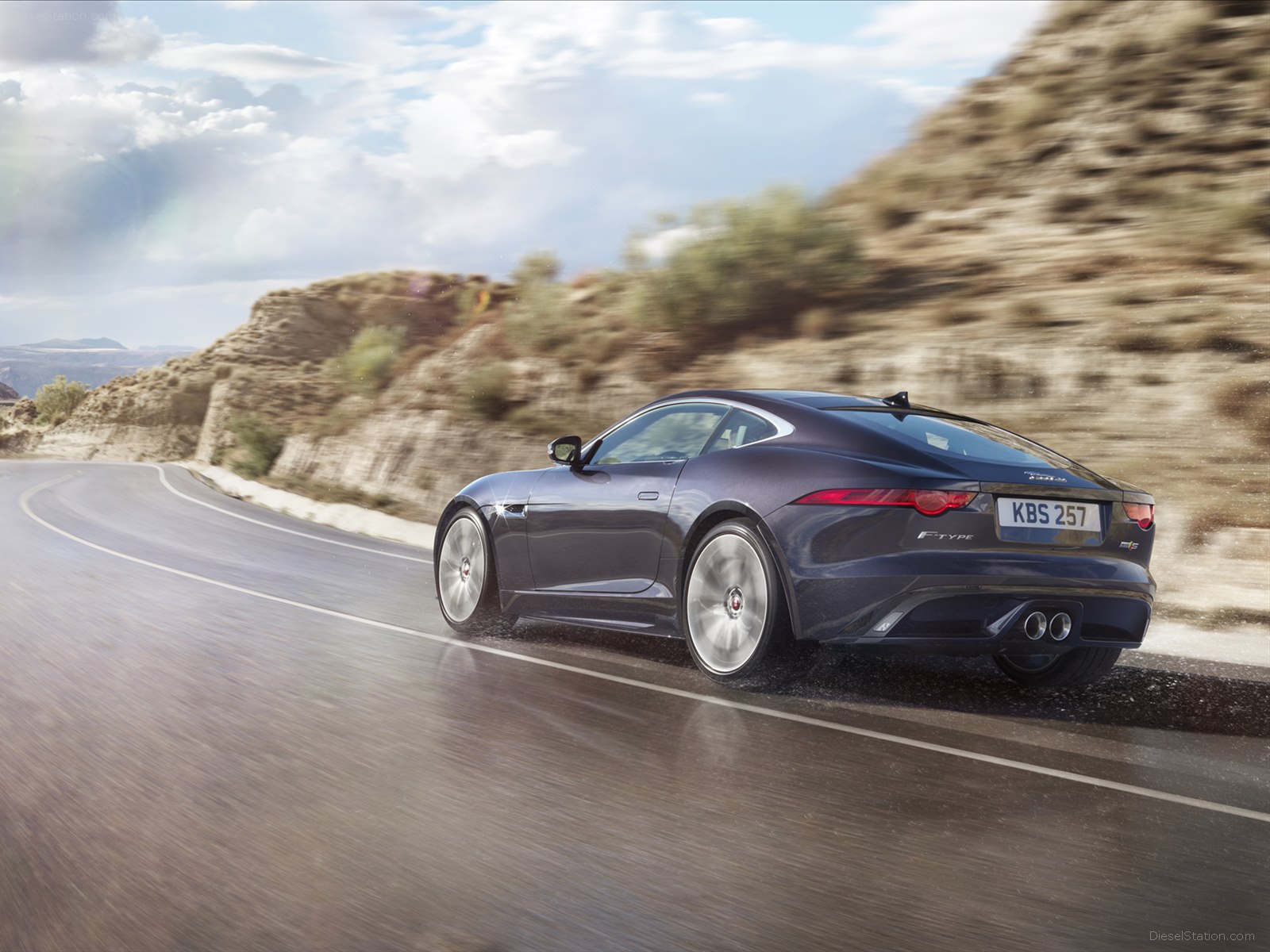 Jaguar F-TYPE Coupe 2016