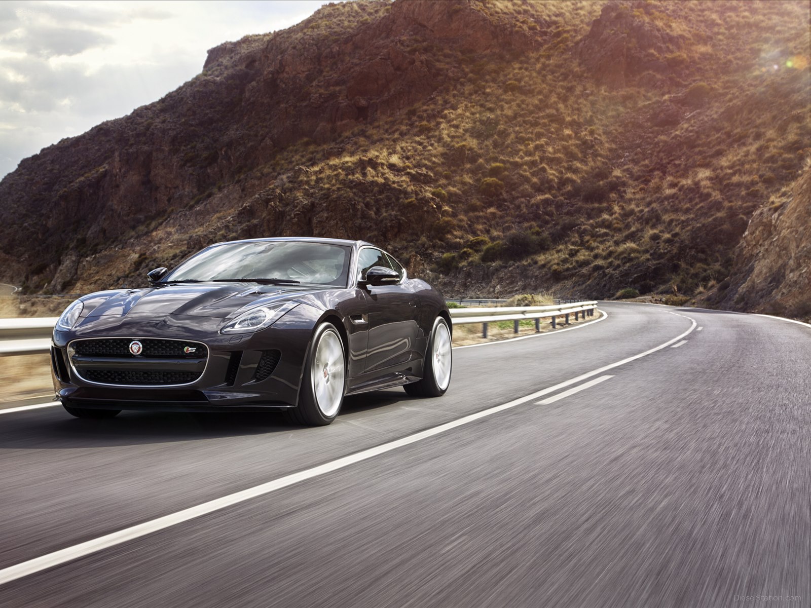 Jaguar F-TYPE Coupe 2016