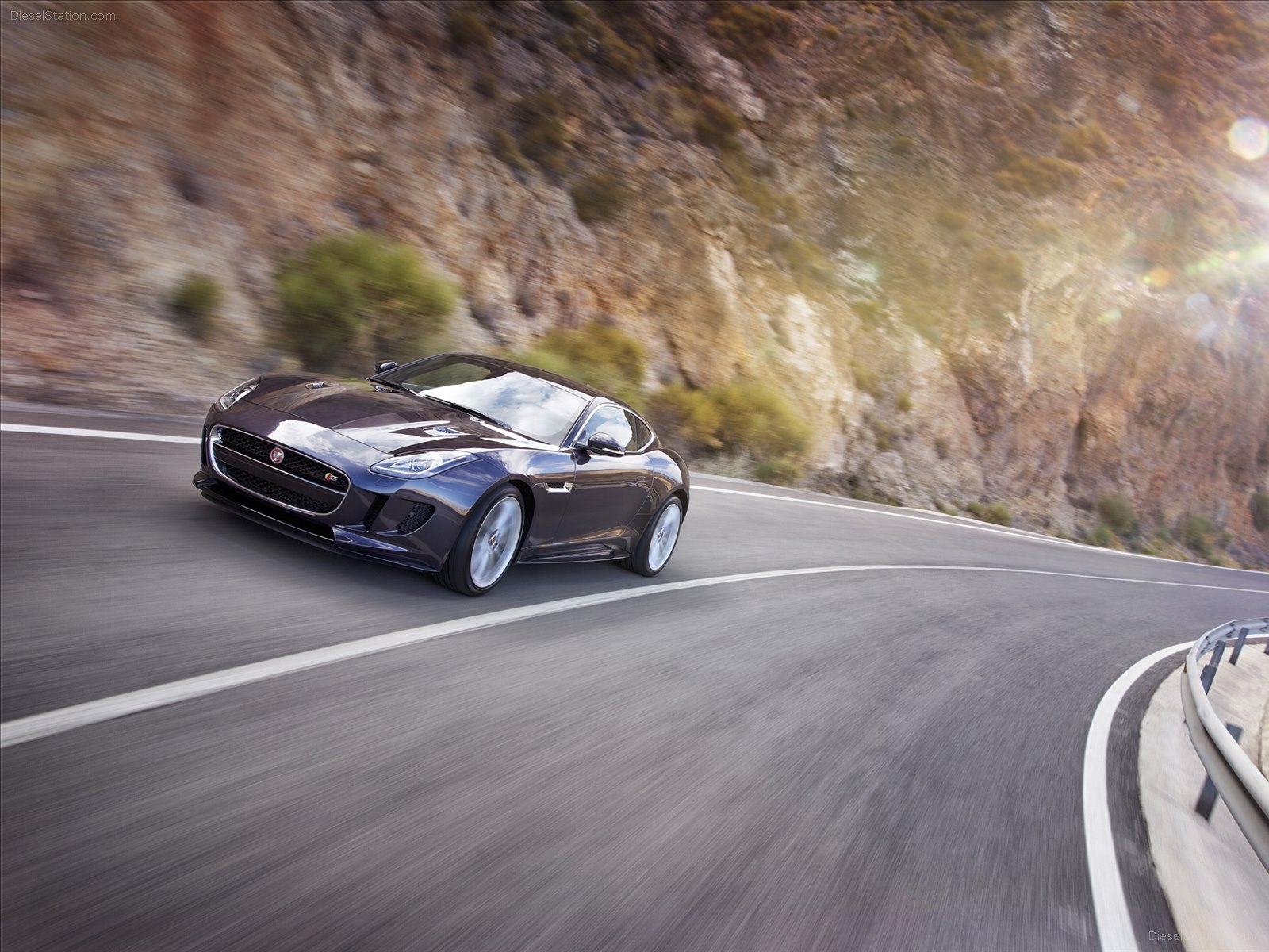 Jaguar F-TYPE Coupe 2016