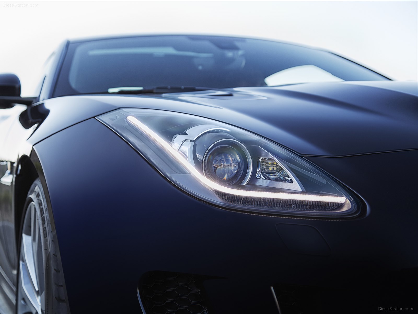Jaguar F-TYPE Coupe 2016