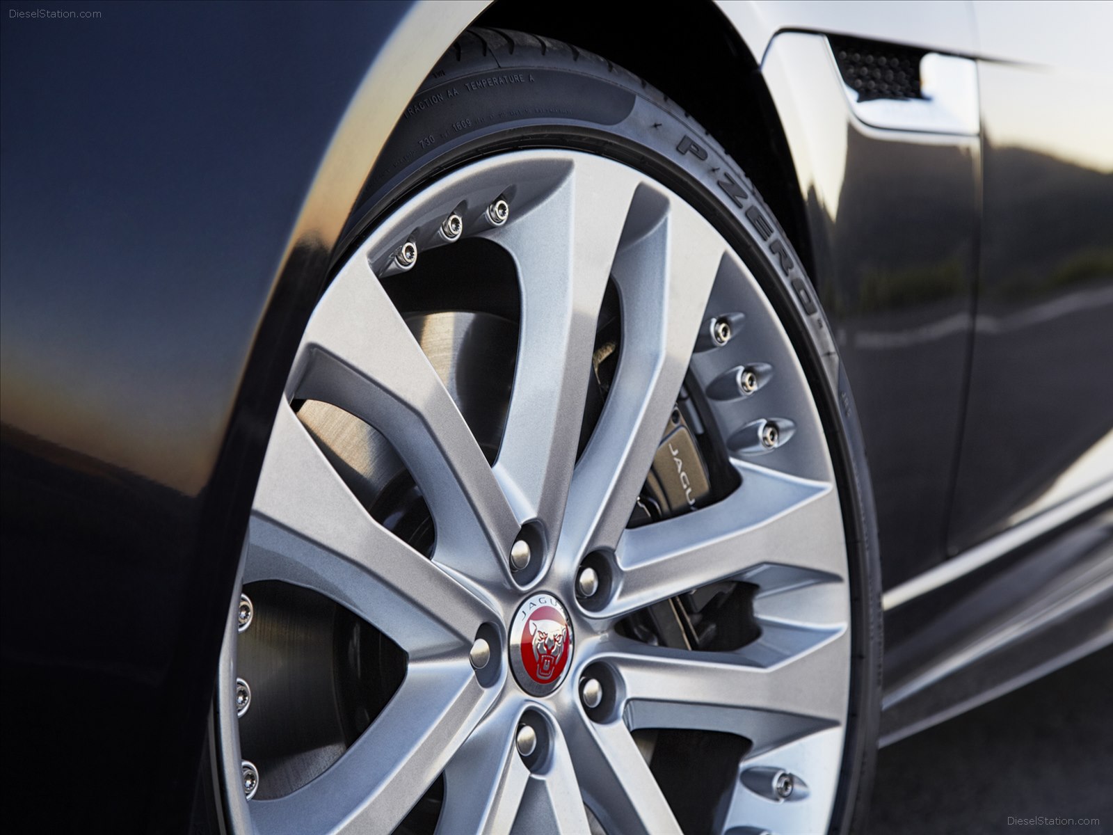 Jaguar F-TYPE Coupe 2016