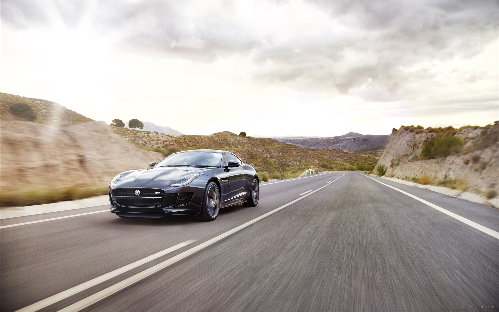 Jaguar F-TYPE Coupe 2016
