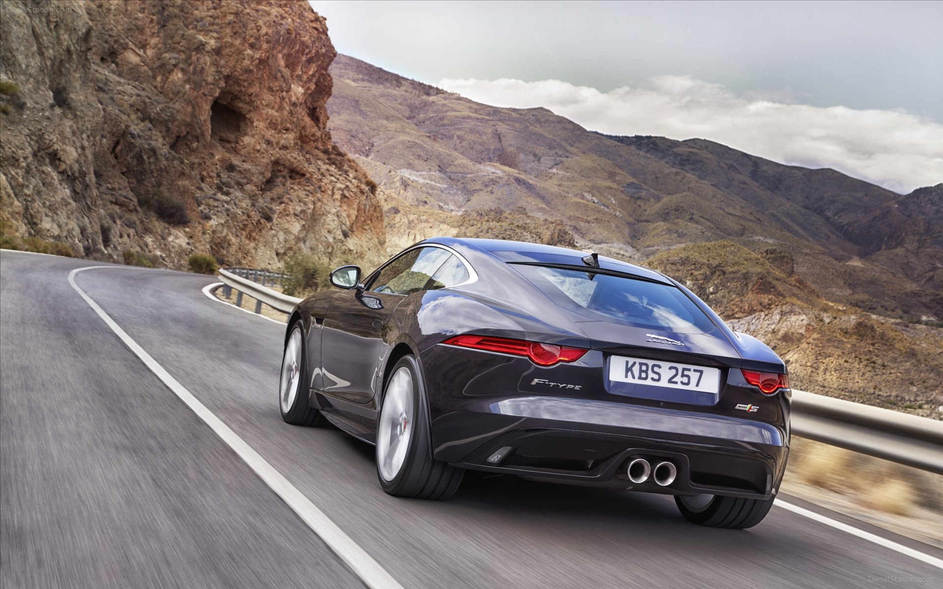 Jaguar F-TYPE Coupe 2016