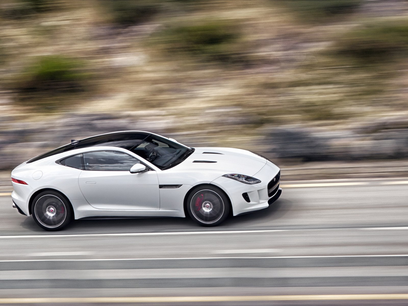 Jaguar F-Type R Coupe 2015