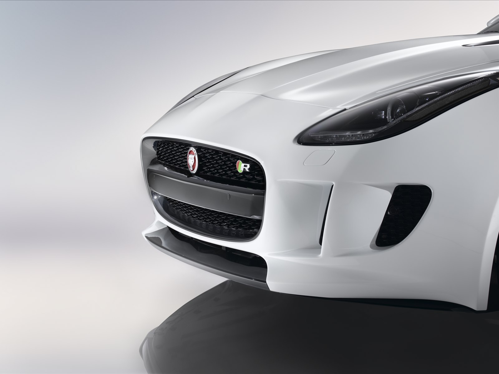 Jaguar F-Type R Coupe 2015
