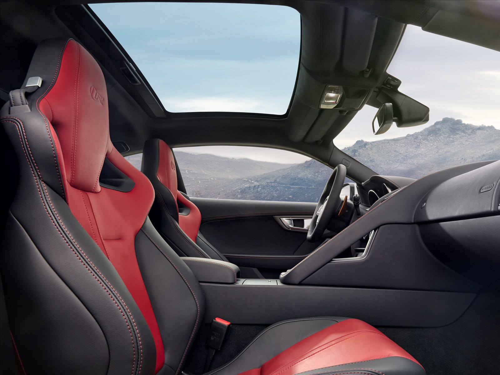 Jaguar F-Type R Coupe 2015