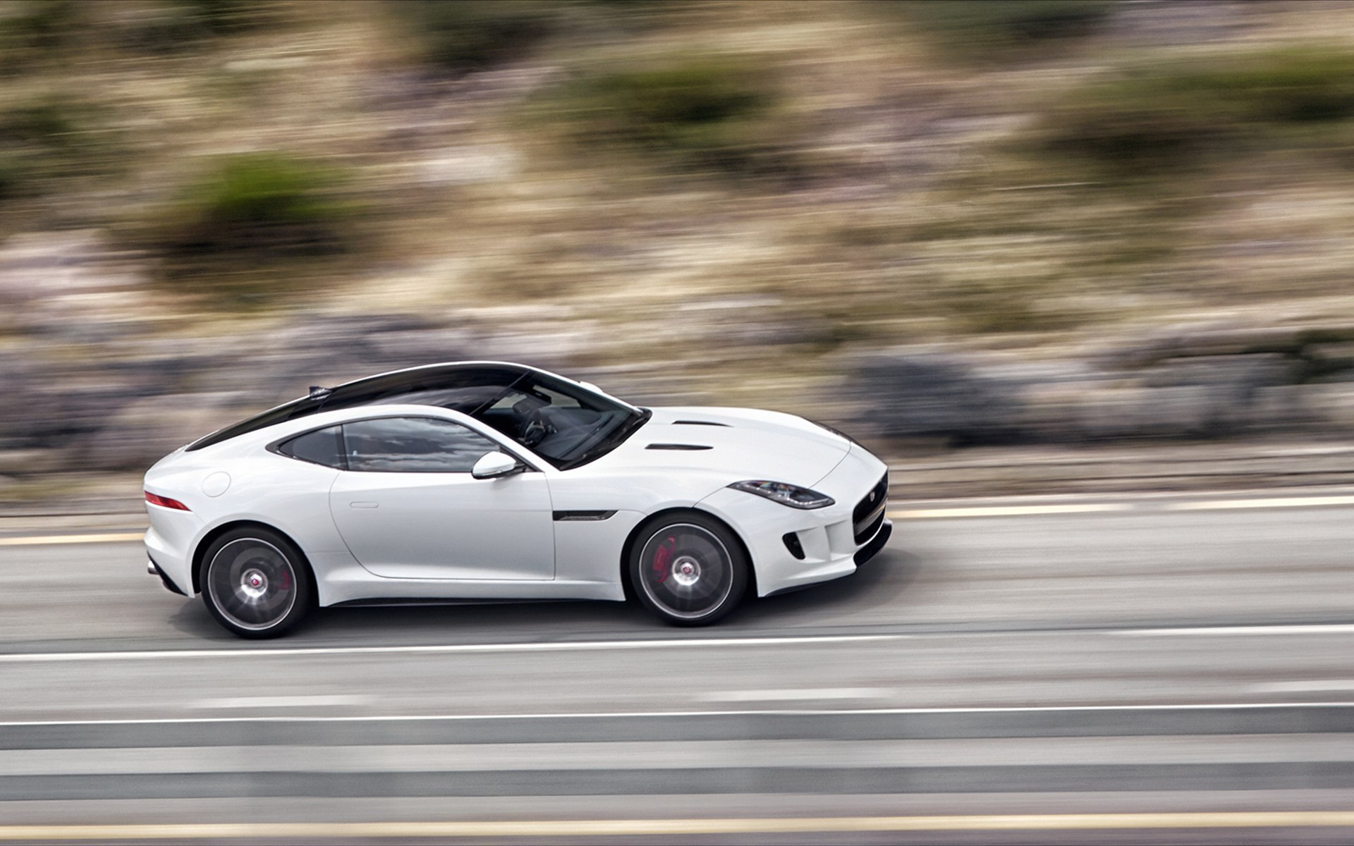 Jaguar F-Type R Coupe 2015