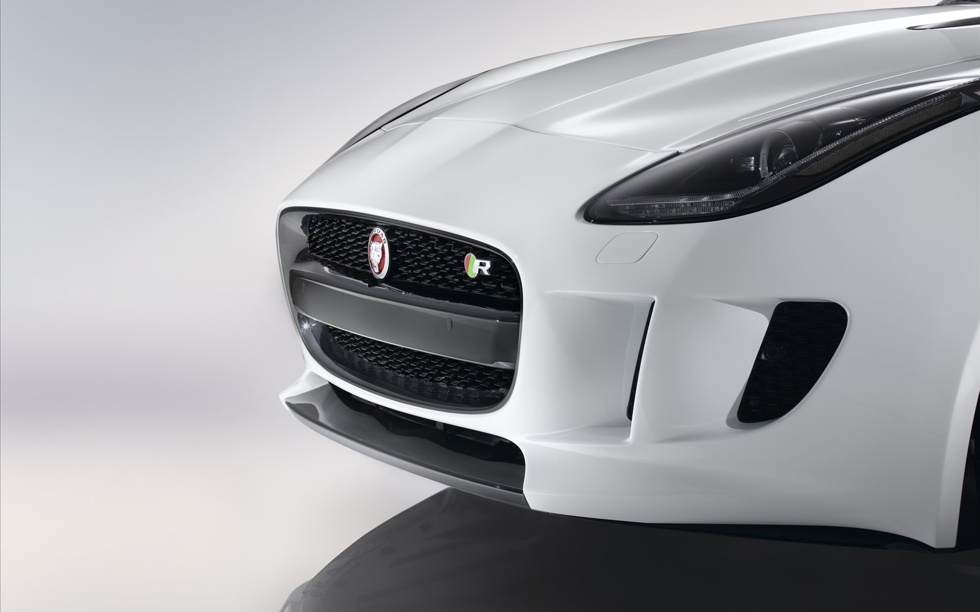 Jaguar F-Type R Coupe 2015