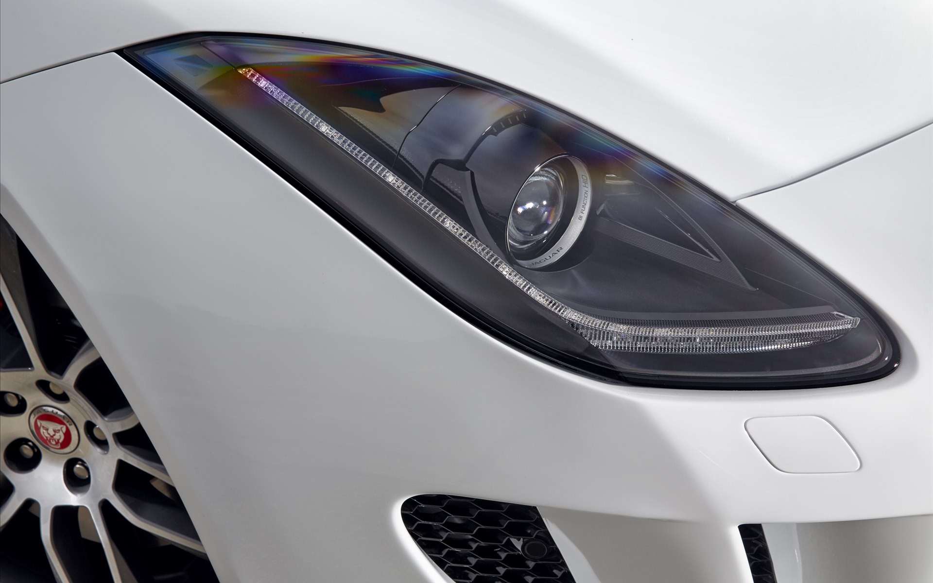 Jaguar F-Type R Coupe 2015