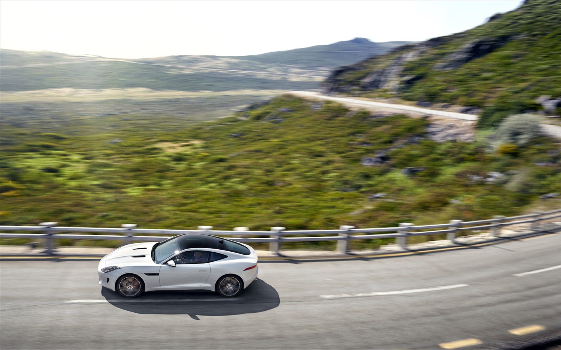 Jaguar F-Type R Coupe 2015