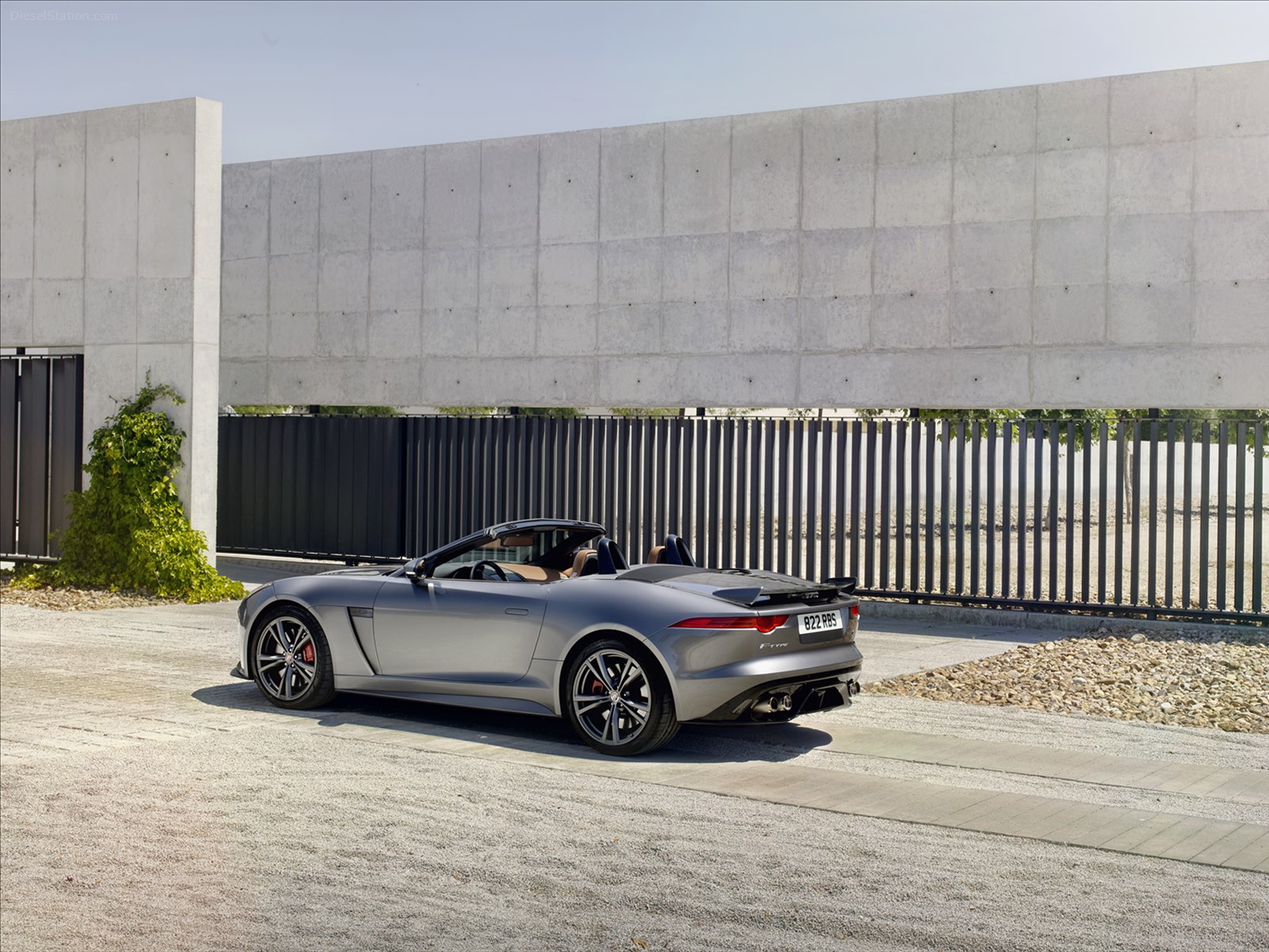 Jaguar F-TYPE SVR Convertible 2017