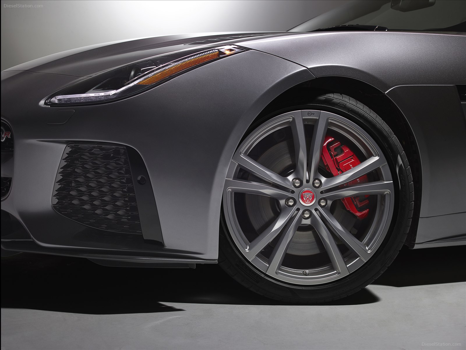 Jaguar F-TYPE SVR Convertible 2017