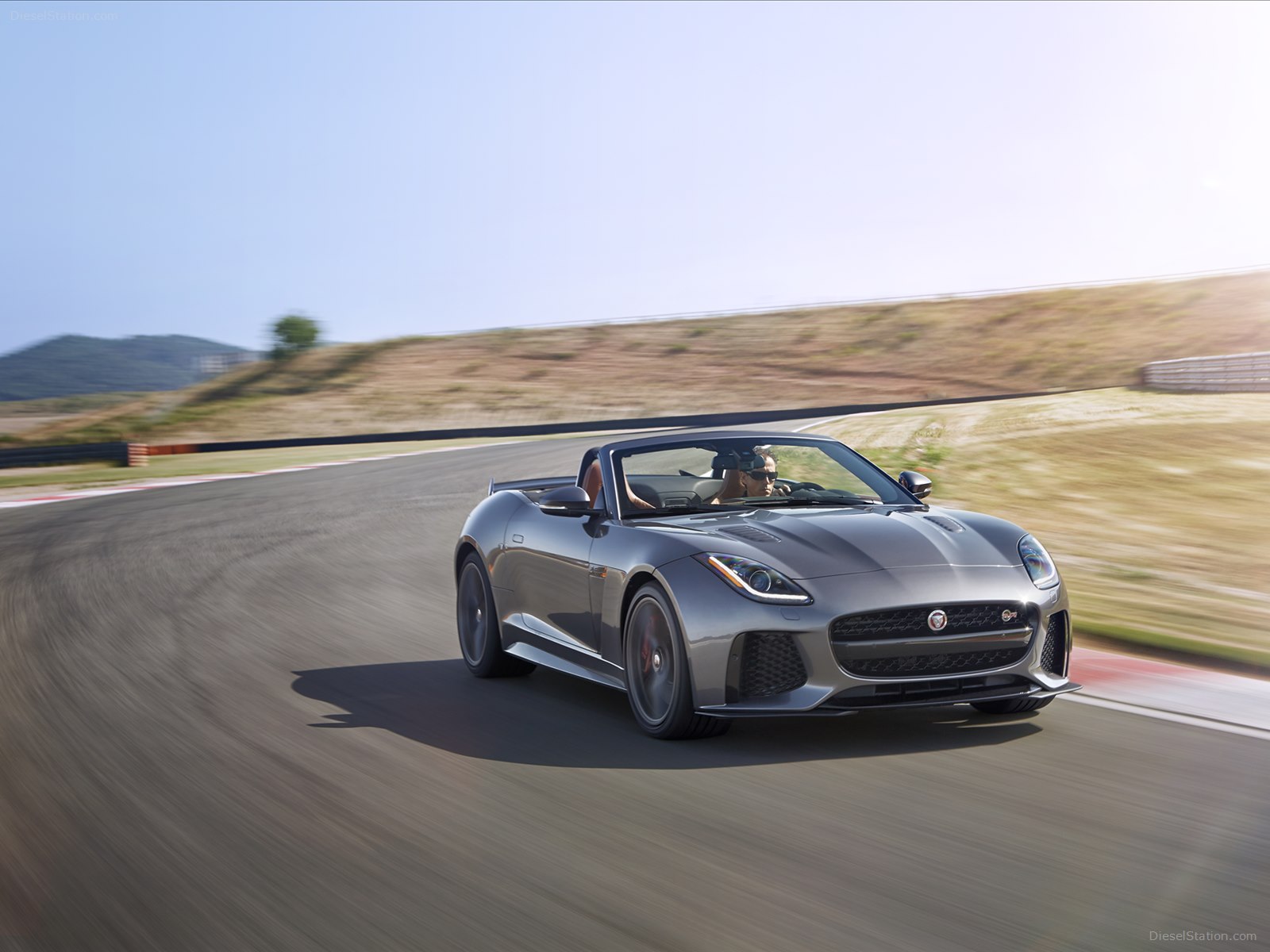 Jaguar F-TYPE SVR Convertible 2017