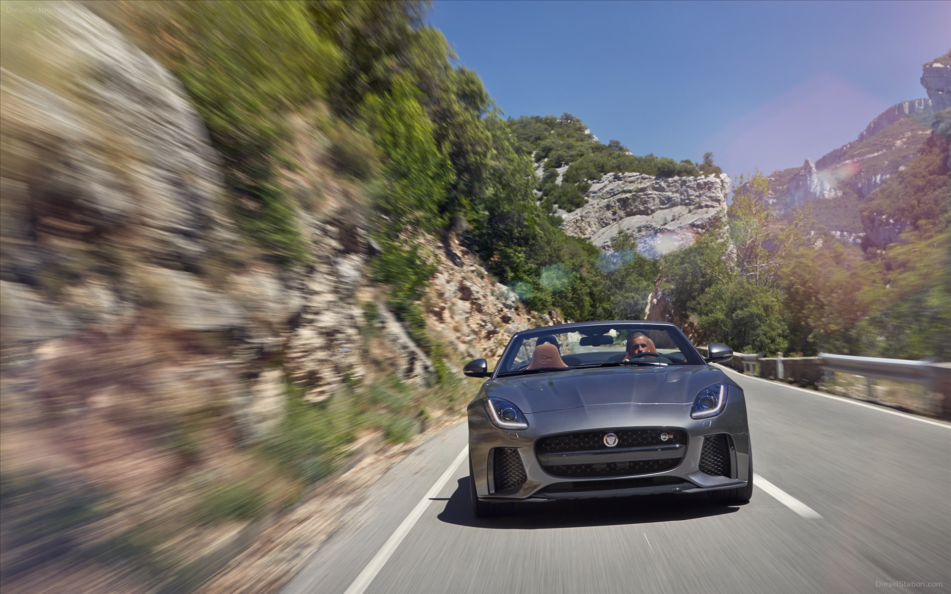 Jaguar F-TYPE SVR Convertible 2017