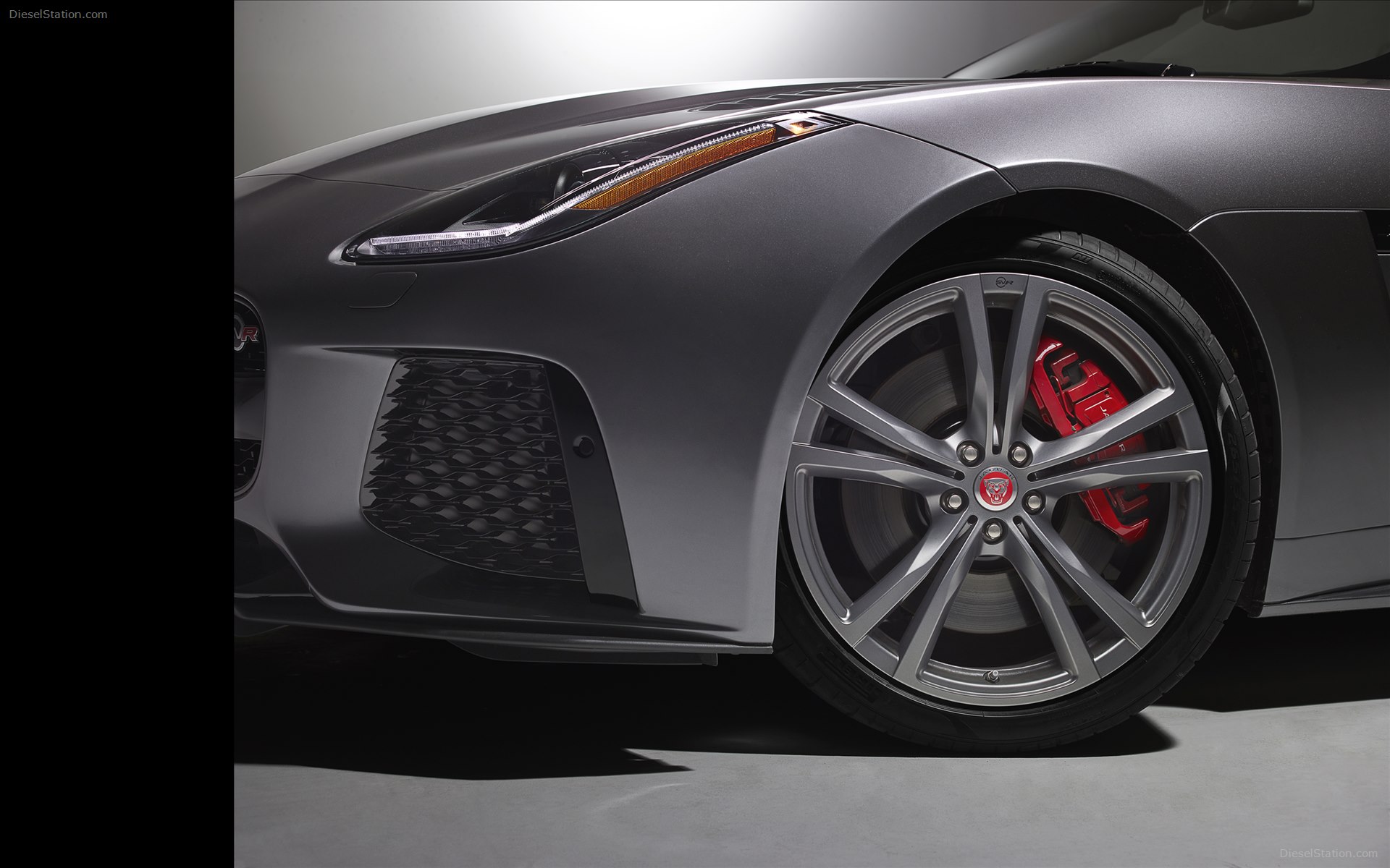 Jaguar F-TYPE SVR Convertible 2017