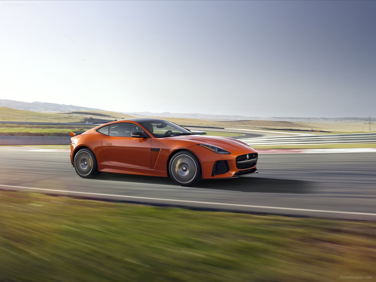Jaguar F-Type SVR Coupe 2017