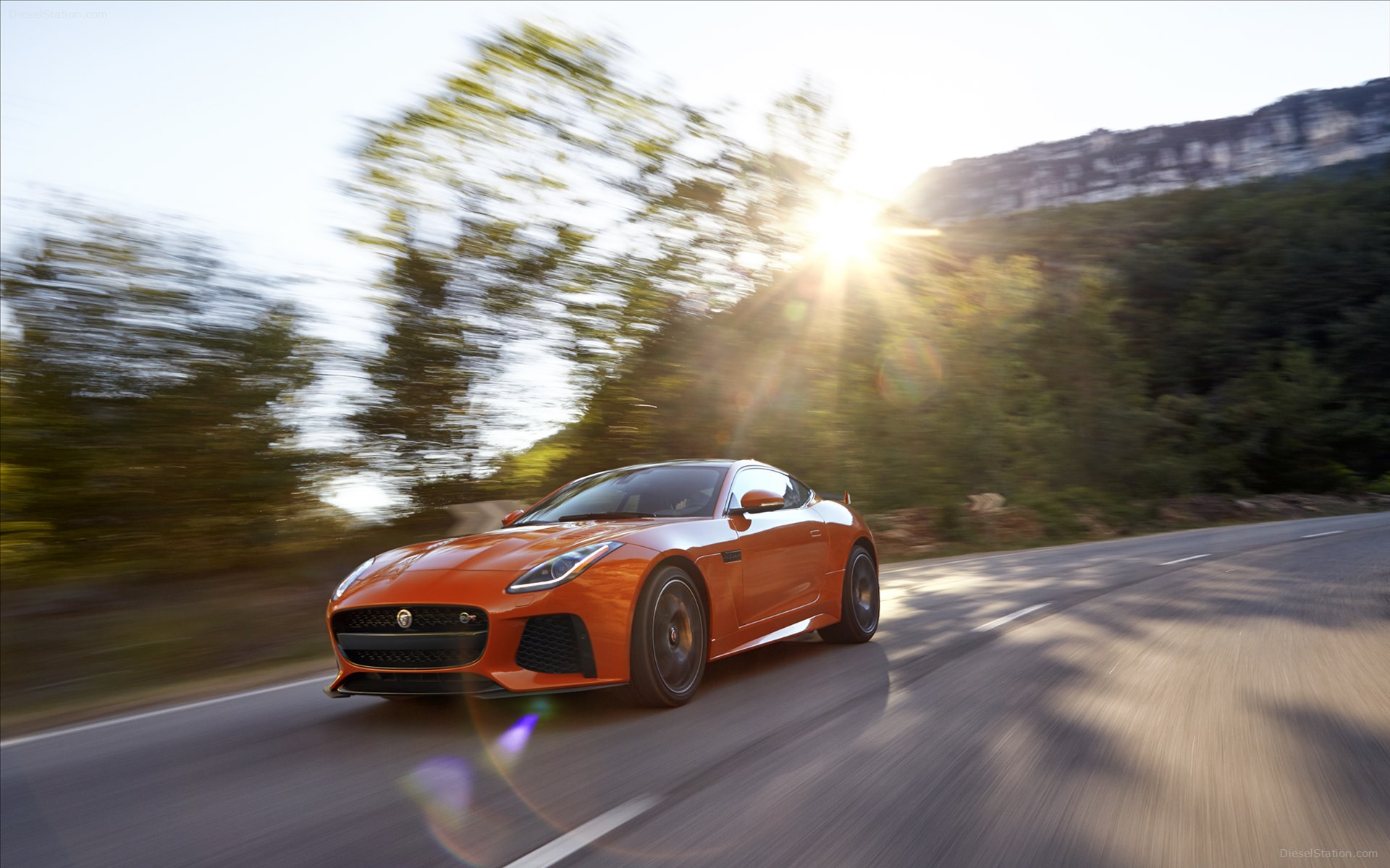 Jaguar F-Type SVR Coupe 2017