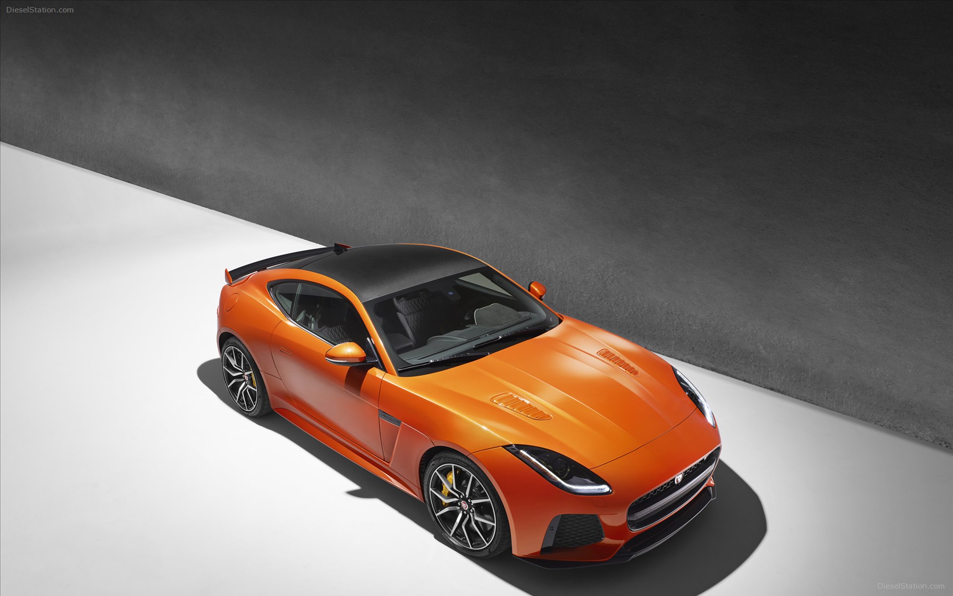 Jaguar F-Type SVR Coupe 2017
