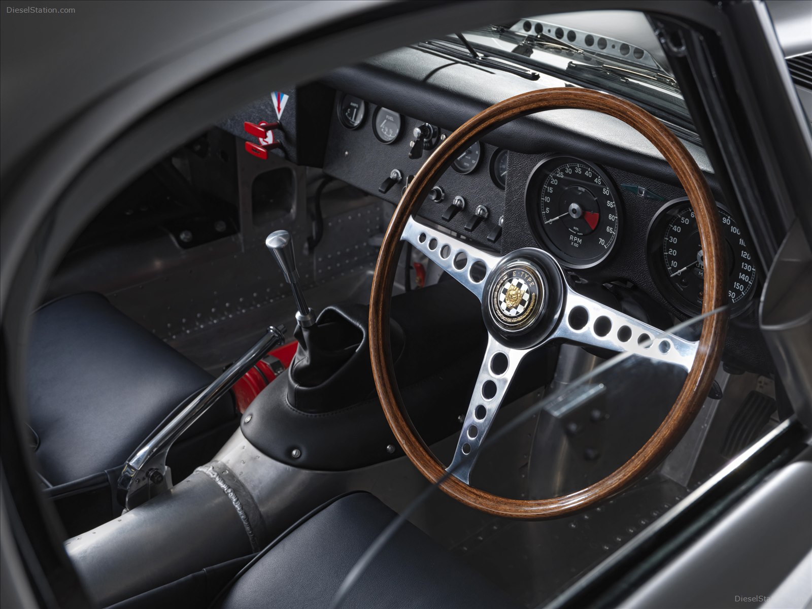 Jaguar Lightweight E-Type 2014