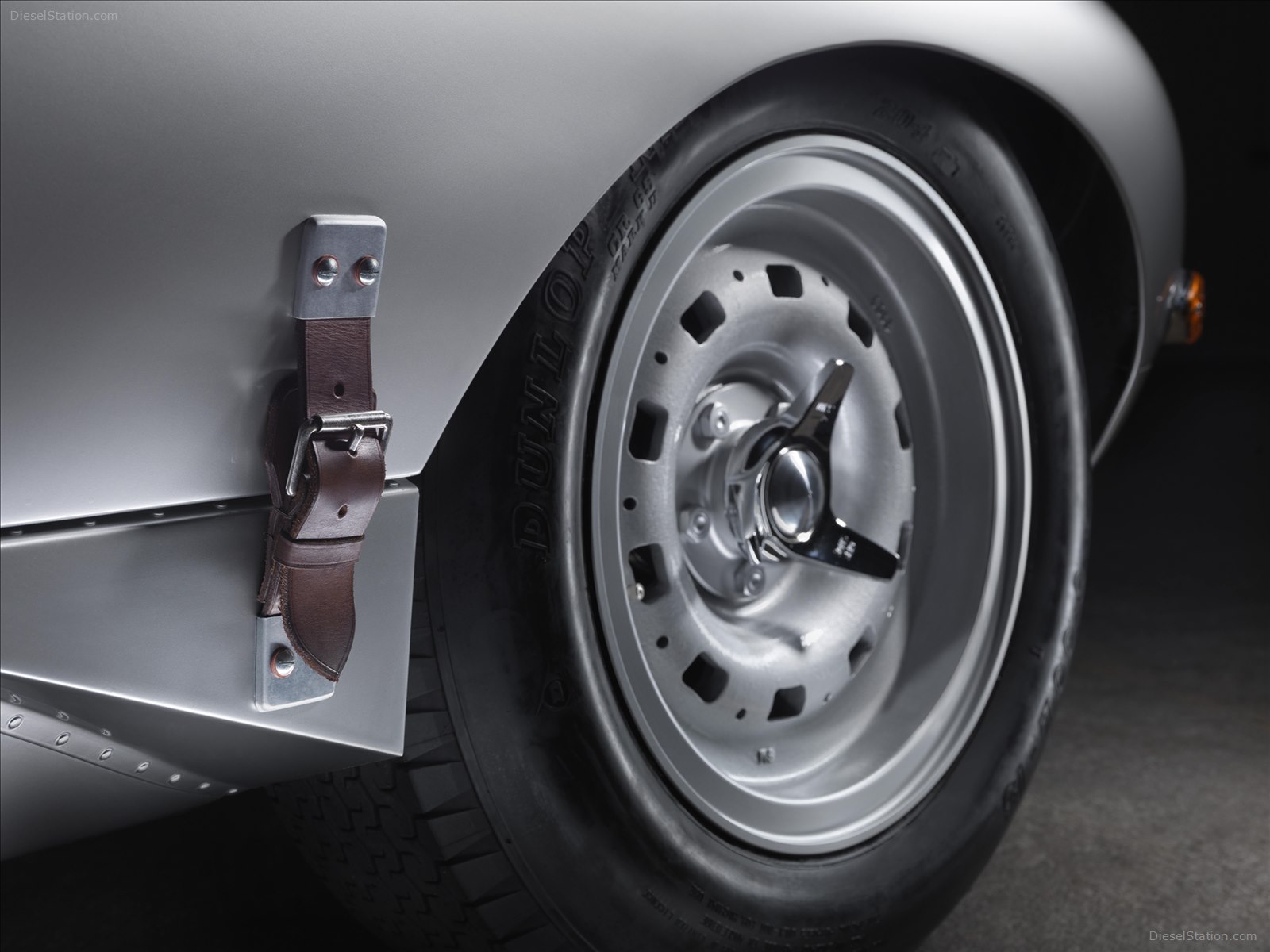 Jaguar Lightweight E-Type 2014