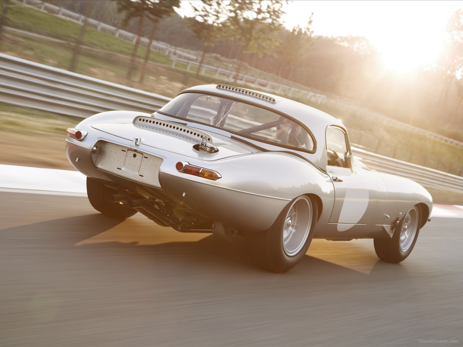 Jaguar Lightweight E-Type 2014