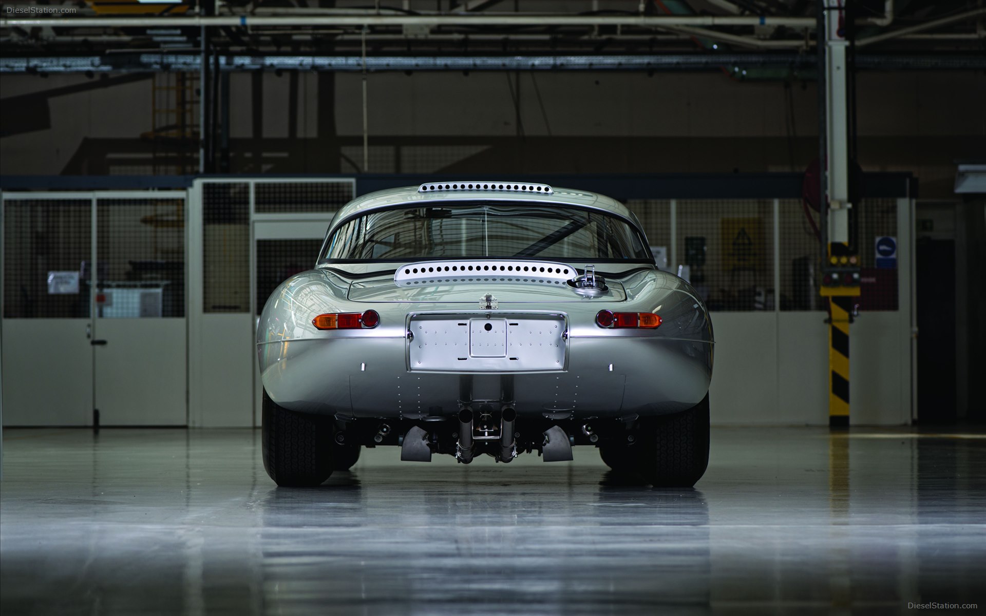 Jaguar Lightweight E-Type 2014