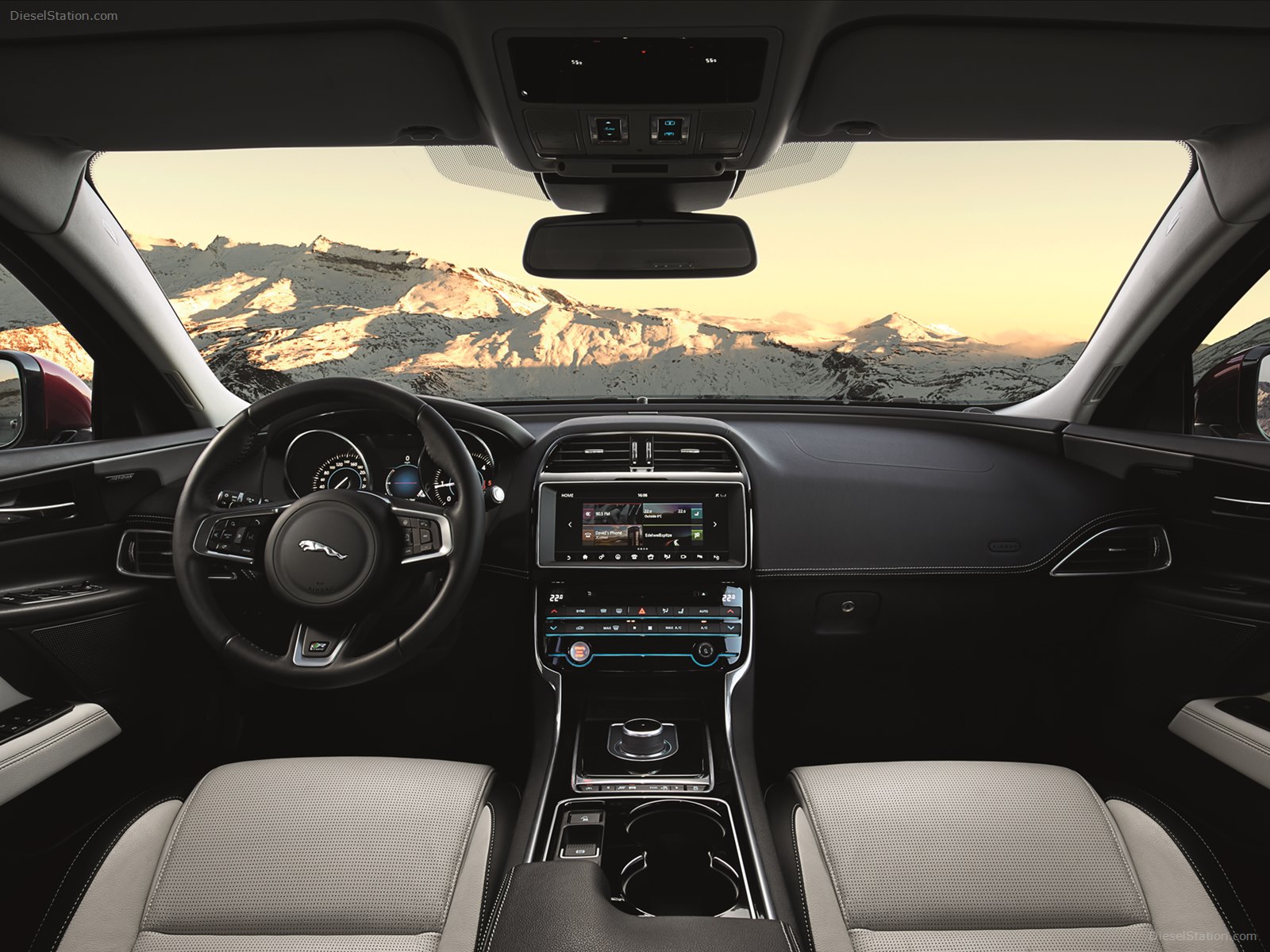 Jaguar XE AWD 2017