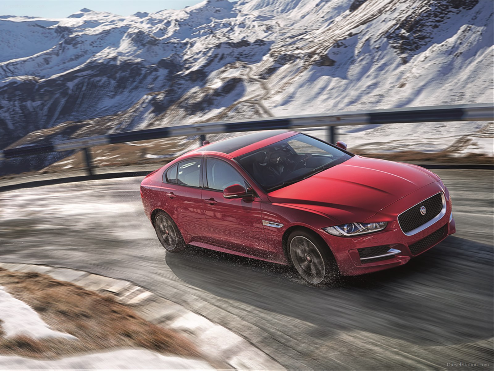 Jaguar XE AWD 2017