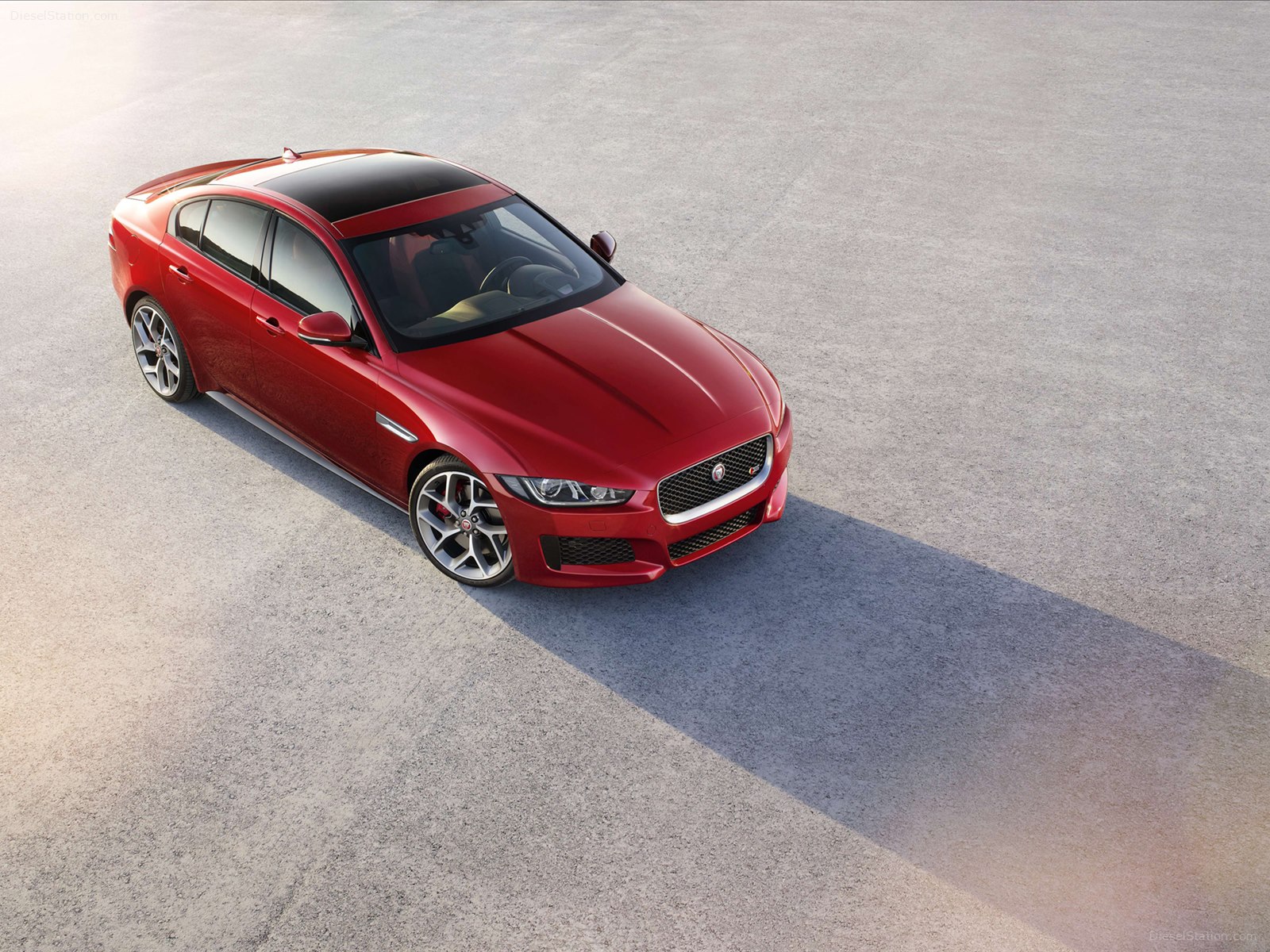 Jaguar XE S 2016