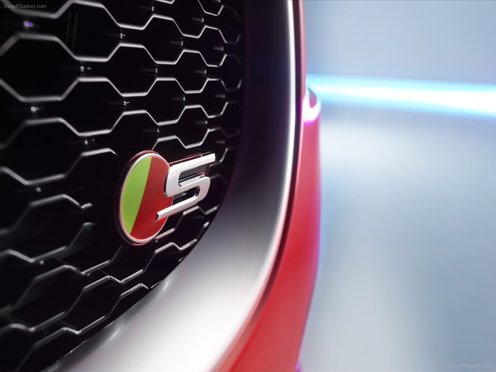 Jaguar XE S 2016