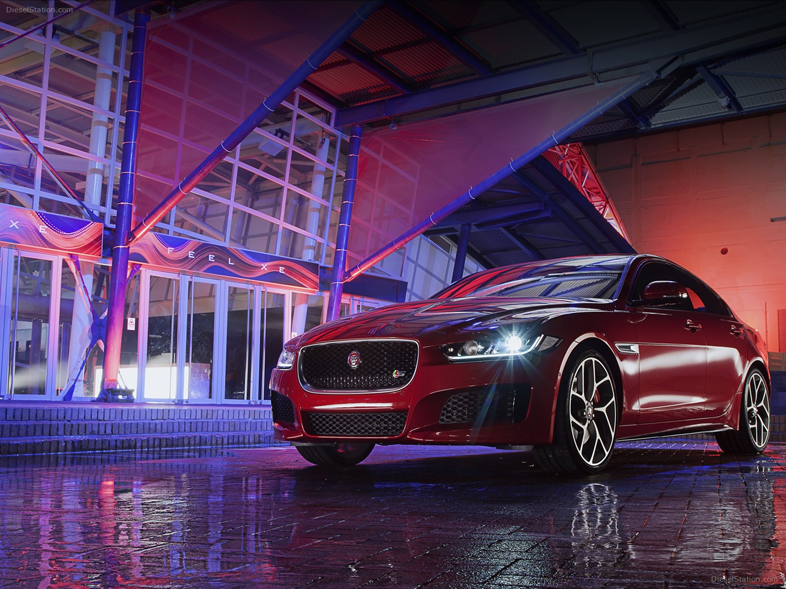 Jaguar XE S 2016